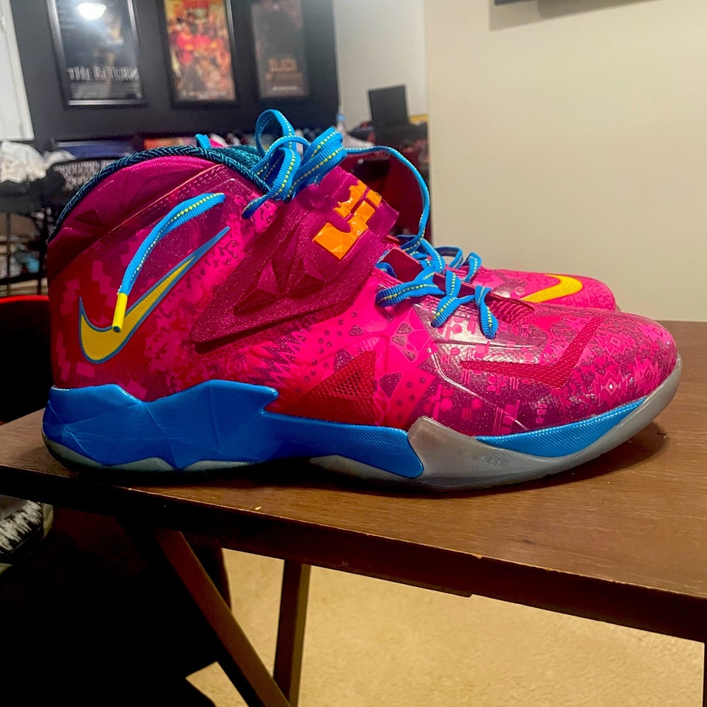 Nike Lebron Zoom Soldier VII Bronny and Bryce  Style 599264-601 size 12 $45